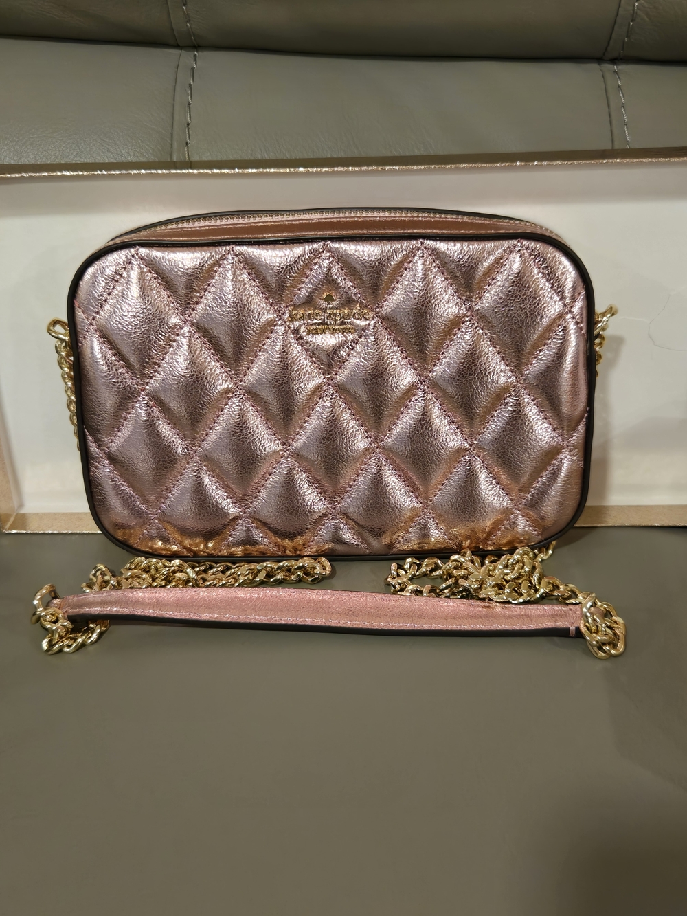 Kate Spade Glimmer Quilted Metallic Boxed Crossbody Set - Mitten Pink NWT - Picture 4 of 13
